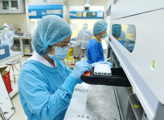 TP.HCM phát hiện thêm 1 ca nhập cảnh nhiễm Omicron, hơn 30.000 F0 cách ly tại nhà