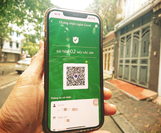 Vì sao nhiều người chưa được cập nhật tiêm vắc xin mũi 3 trên app?