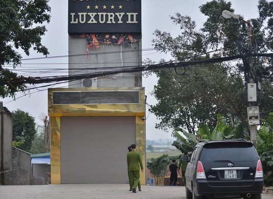 Tử hình kẻ “ngáo đá” đâm 3 người bạn t.ử v.ong trong phòng hát karaoke