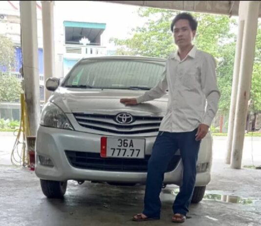 Mua xe ôtô cũ giá 320 triệu đồng, người đàn ông bấm được biển số “VIP” 777.77