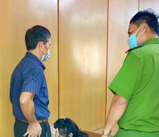 Những mối tình có đoạn kết bằng dao và axit