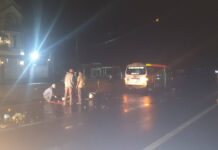 Xe tải đậu trong nhà ‘tự lùi’ ra quốc lộ 1 khiến một thiếu niên tông vào t.ử vo.ng