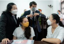 Hơn 2 năm theo kiện của nữ tiếp viên hàng không bị xe Mercedes tông