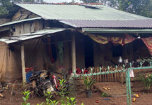 Người đàn ông ch.ết bên cạnh khẩu súng và dao, trên đầu có vết thương