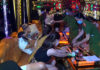 Quán karaoke 2h sáng mở nhạc ầm ĩ, công an ập vô, 132/138 người dương tính với ma túy