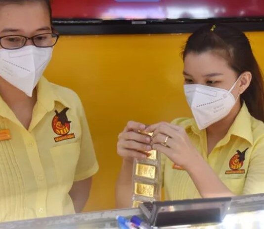 Vàng SJC lao dốc bất thường