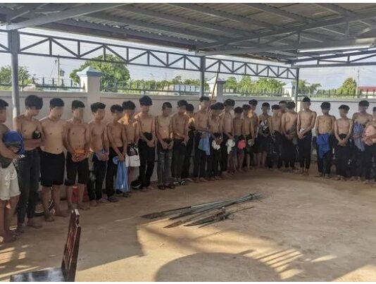 Vây ráp hơn 30 thanh niên dùng “hàng nóng” chuẩn bị hỗn chiến