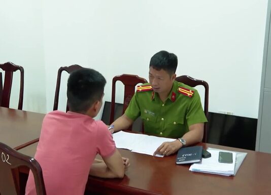 Vỡ mộng qua Campuchia làm “việc nhẹ lương cao”