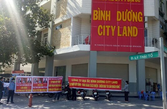 Cả ngàn người ở Bình Dương cùng tố giác doanh nghiệp bất động sản
