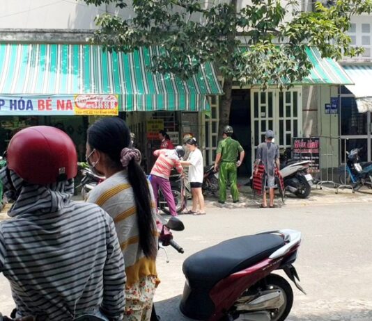 Nam thanh niên chạy ra đường hô hoán bạn gái chung phòng đã ch.ế.t