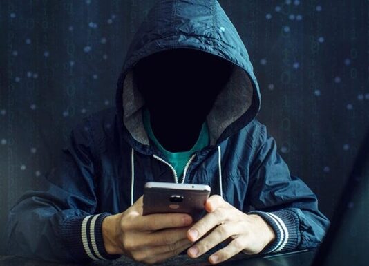 Sau phút lo sợ, người phụ nữ tất tả đến trình báo công an