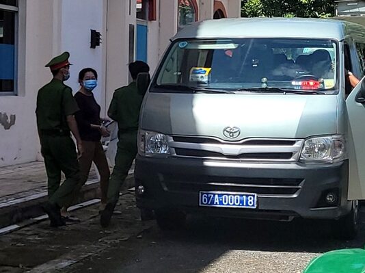 “Trùm” buôn lậu Mười Tường khai tình tiết bất ngờ khiến phiên tòa tạm hoãn