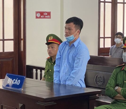 Kẻ gi.ế.t người từ chối luật sư chỉ định vì “luật sư không nghe lời bị cáo”