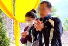 Vụ nhận con trả cốt: Cuộn thi thể cháu bé trong thùng giấy mang vô rừng đốt