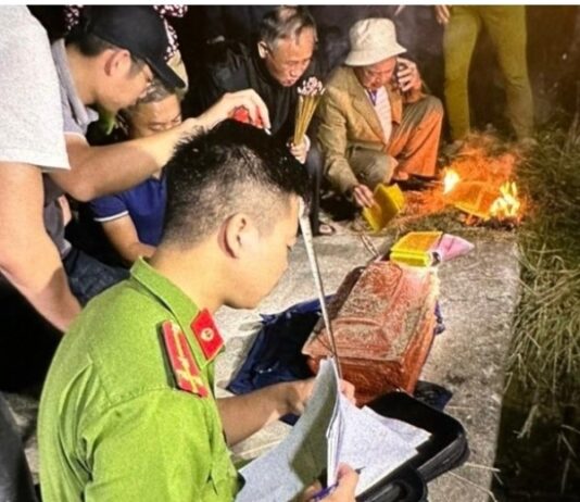 Đào mộ, trộm hài cốt để “tống tiền” 300 triệu đồng
