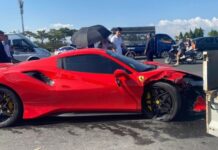 Nhân chứng kể lại giây phút chứng kiến đôi nam nữ bước ra từ chiếc siêu xe Ferrari sau gây tai nạn, 1 người t.ử v.ong