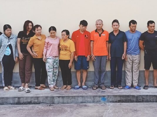 Nhiều “quý bà” trong đường dây đánh bạc hơn 100 tỉ đồng