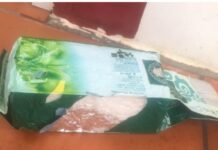 Phát hiện 2 gói nilon nghi chứa ma túy dạt vào biển Đà Nẵng