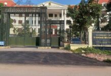 Người đàn ông nguy kịch khi mang xăng tới đốt ở trụ sở toà án