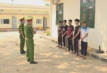 Bắt giữ 5 thanh, thiếu niên và học sinh h.iếp d.â.m 1 bé gái