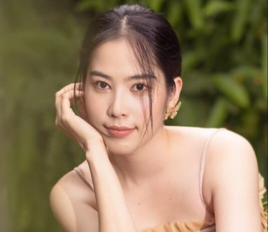 Trên đường tới cơ quan chức năng, Hoa khôi Nam Em nhập viện
