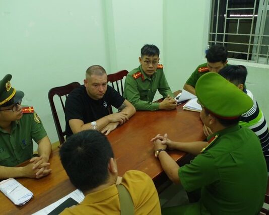 Bắt đối tượng truy nã của Interpol lẩn trốn tại Ninh Thuận