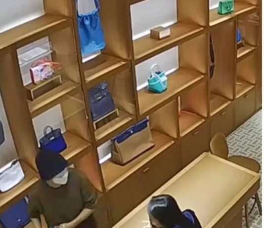 Bất ngờ nhân thân đối tượng trộm hàng hiệu trị giá gần 3 tỉ đồng ở TP HCM