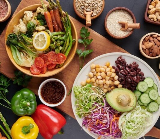 NGƯỜI PHỤ NỮ GỐC VIỆT ĐI XÂY NỀN MÓNG CHO ẨM THỰC THUẦN CHAY TOÀN CẦU