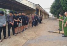 7 học sinh cùng nhiều thanh, thiếu niên mang dao, rựa đi hỗn chiến