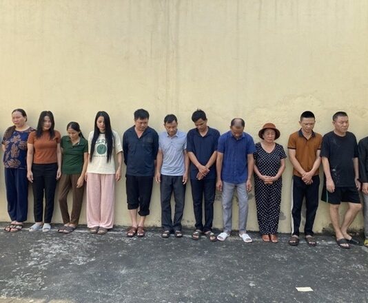 Nhiều “quý bà” tham gia đường dây đánh bạc 1 tỉ đồng/ngày