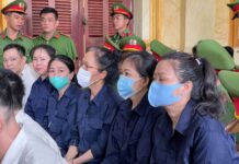 Các “bà trùm” buôn lậu hàng tấn vàng bằng xe ba gác hầu toà