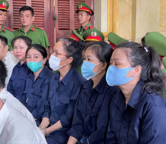 Các “bà trùm” buôn lậu hàng tấn vàng bằng xe ba gác hầu toà