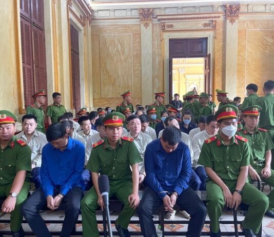 Cái kết đắng cho 3 người phụ nữ mang vàng lậu về TP HCM