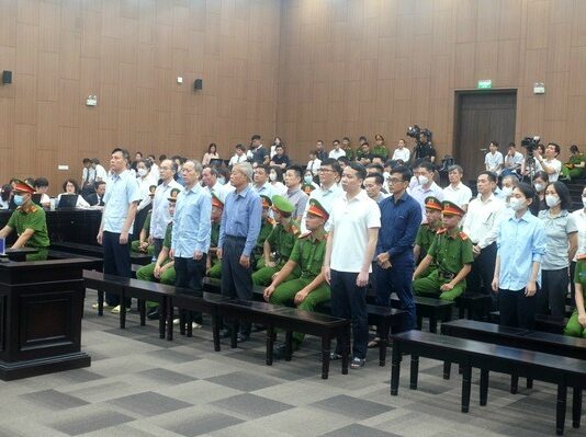 Vụ án cựu chủ tịch FLC Trịnh Văn Quyết: Thợ may bỗng nhiên làm chủ doanh nghiệp