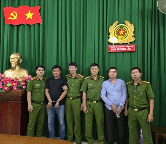 Công an TP HCM bắt Nam “cây thị”